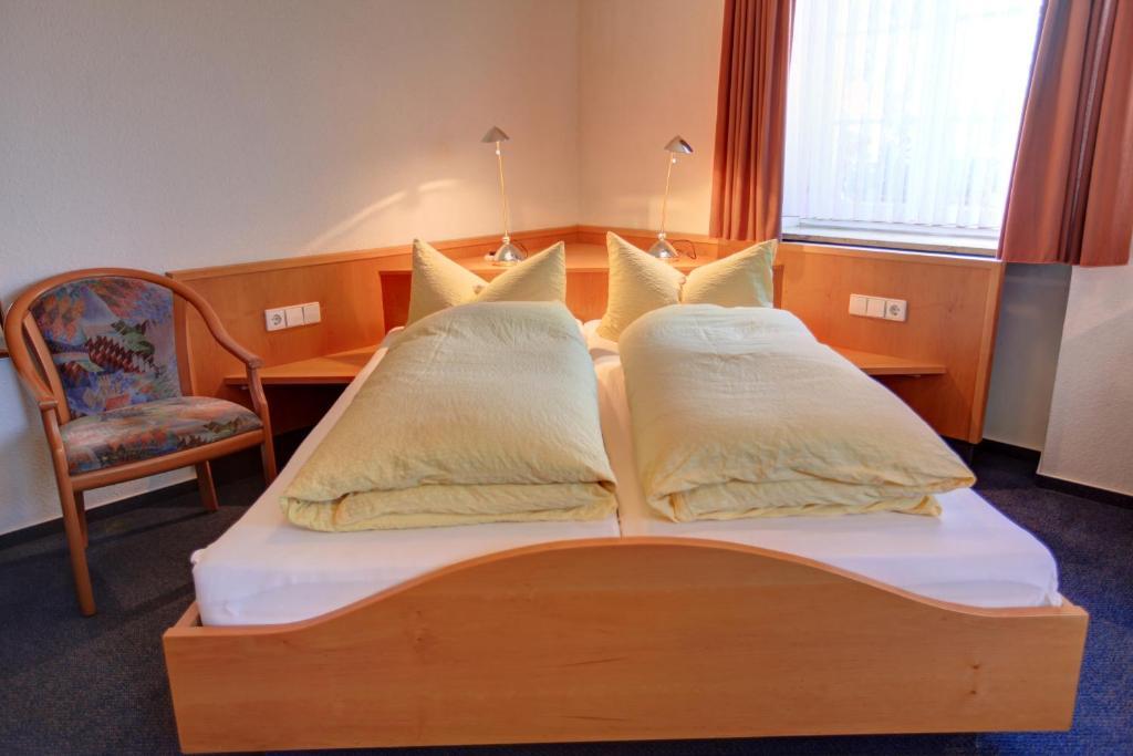 Gasthaus Zum Hirschen Oberrimsingen Room photo
